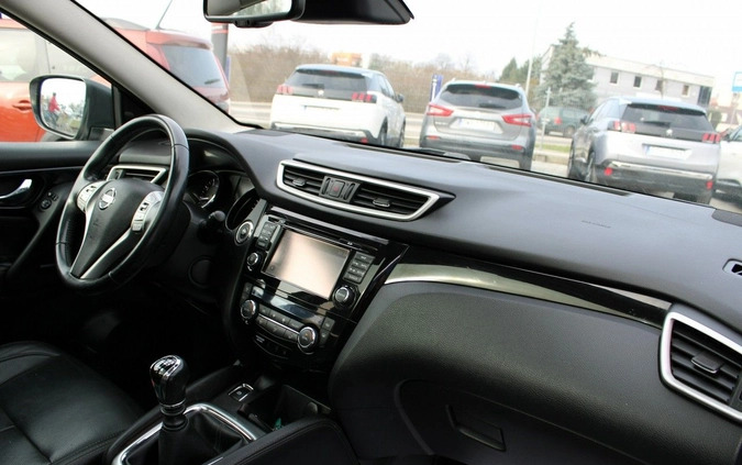 Nissan Qashqai cena 49900 przebieg: 108000, rok produkcji 2015 z Pruszków małe 301